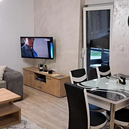 Apartment Crna Mamba Novo!!! *
